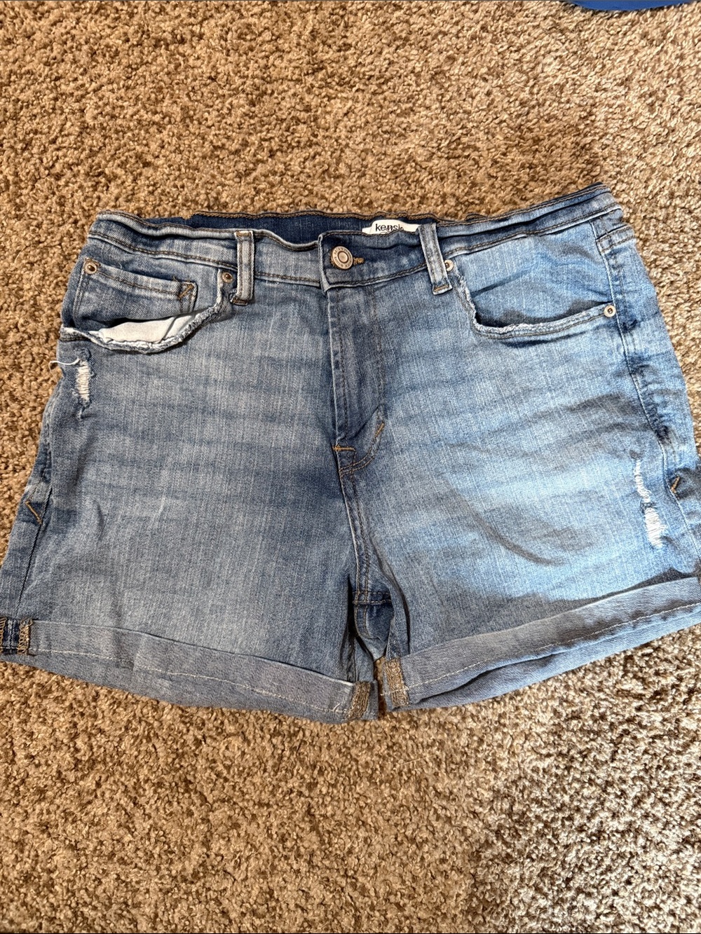 Kensie Washed Blue Denim Roll-Cuff Jean Shorts
